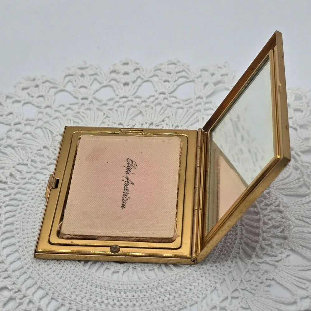 Vintage Art Deco Style Elgin American Powder Compact Puff Signed